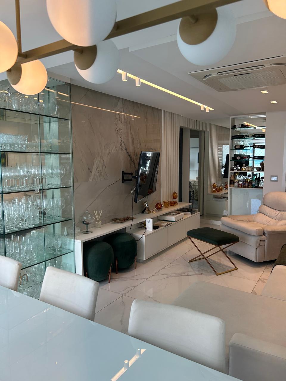 Apartamento À Venda 103m² próximo ao mar em Boa Viagem