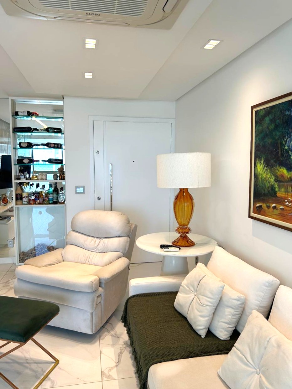 Apartamento À Venda 103m² próximo ao mar em Boa Viagem