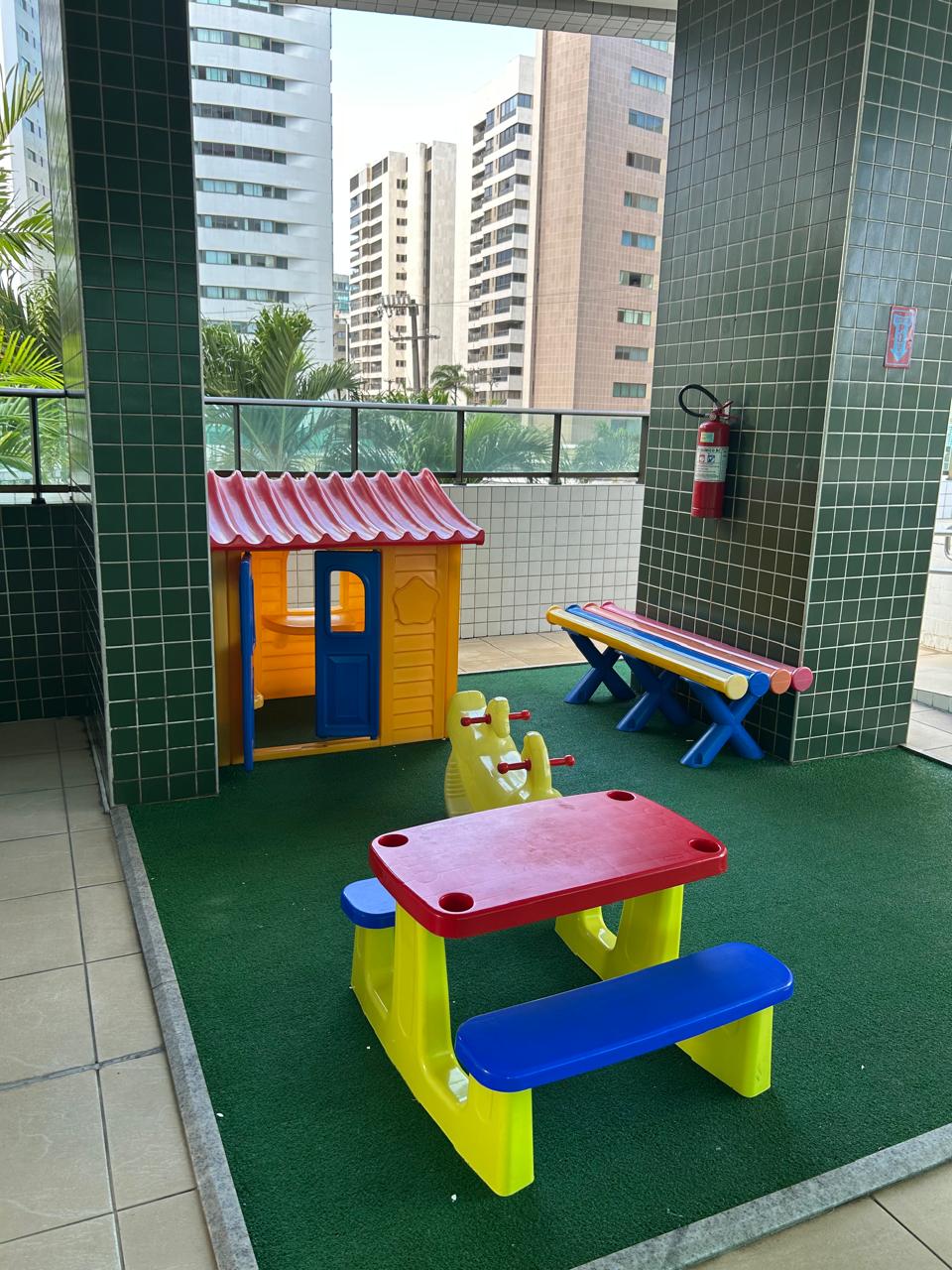 Apartamento À Venda 103m² próximo ao mar em Boa Viagem