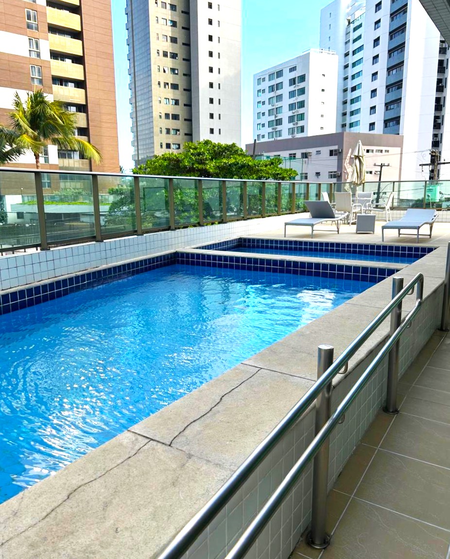 Apartamento À Venda 103m² próximo ao mar em Boa Viagem
