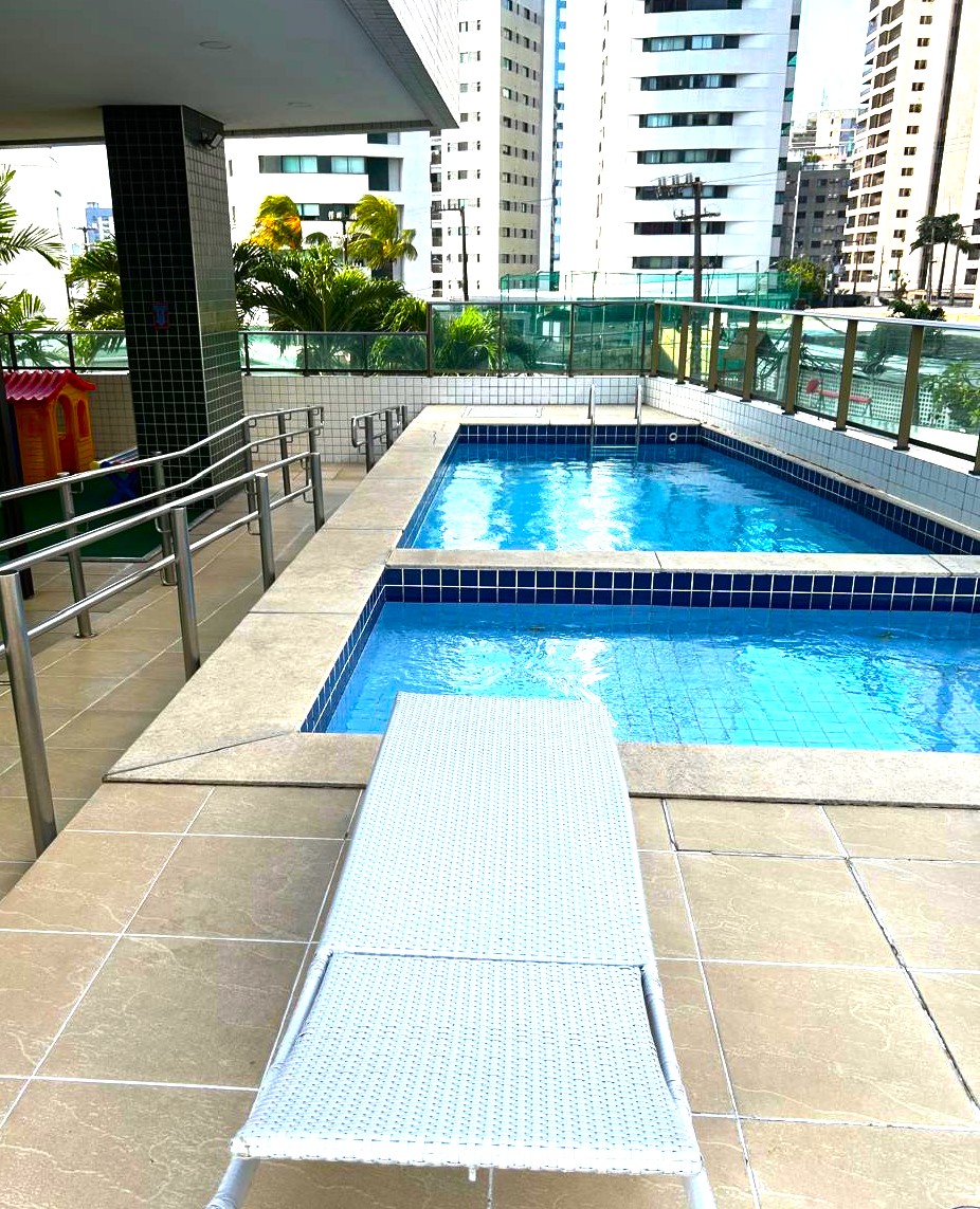 Apartamento À Venda 103m² próximo ao mar em Boa Viagem