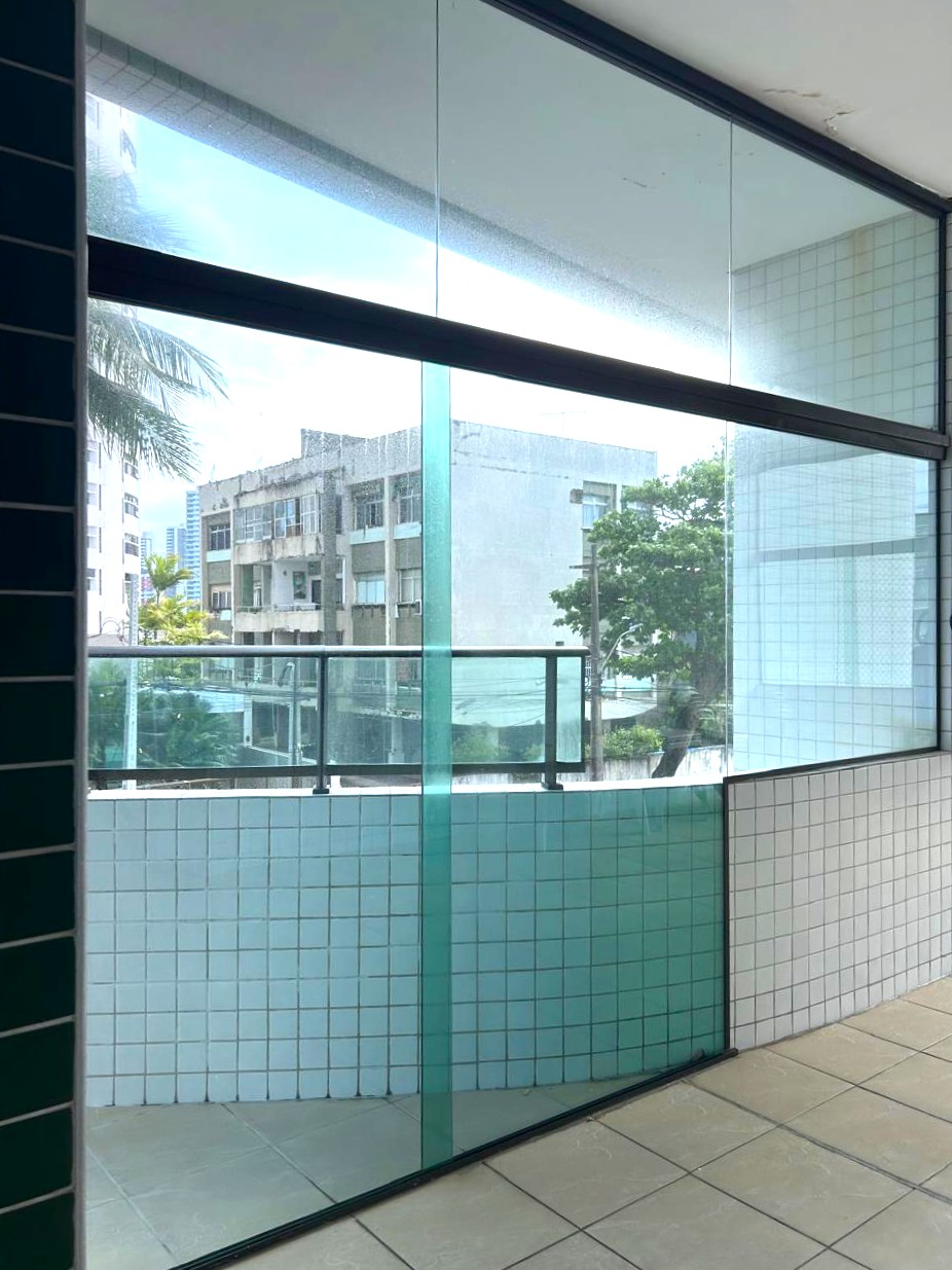 Apartamento À Venda 103m² próximo ao mar em Boa Viagem
