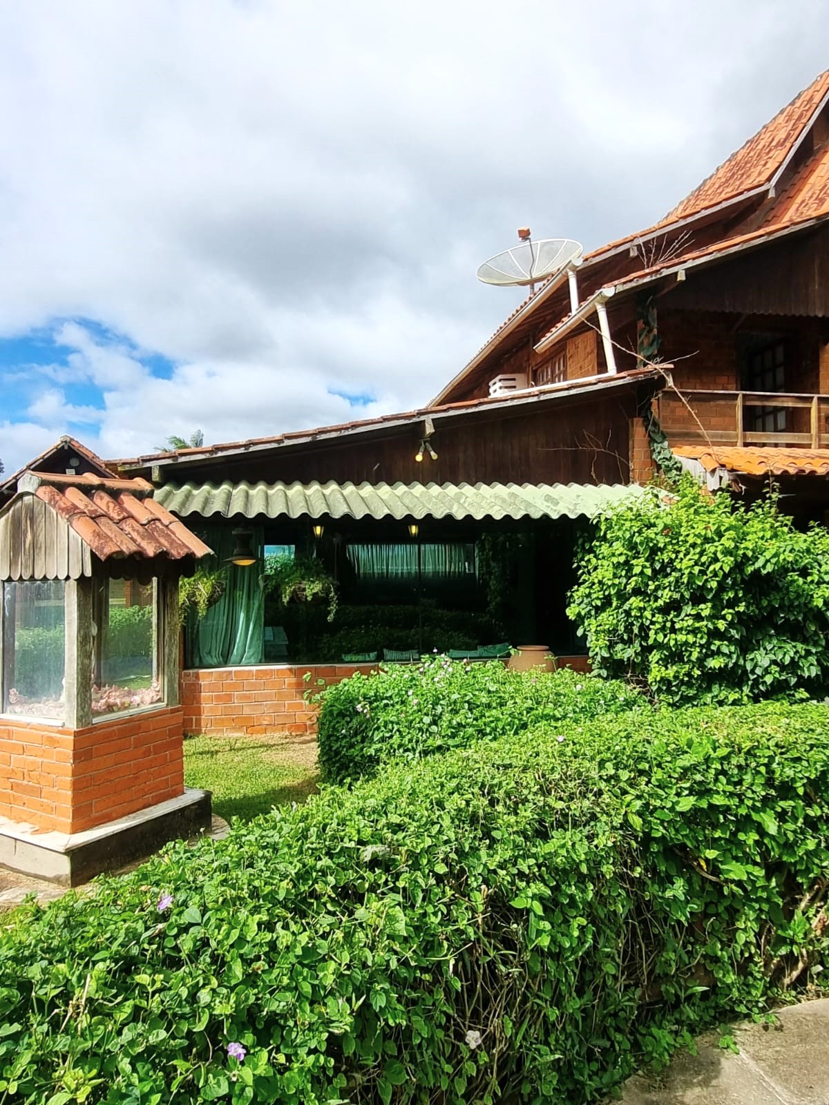 Casa  à Venda em Condomínio em Gravatá/PE - 200 m² - 5 Quartos