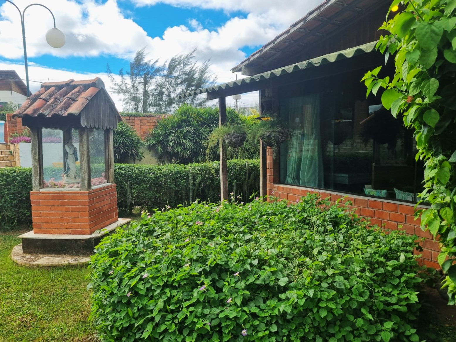 Casa  à Venda em Condomínio em Gravatá/PE - 200 m² - 5 Quartos