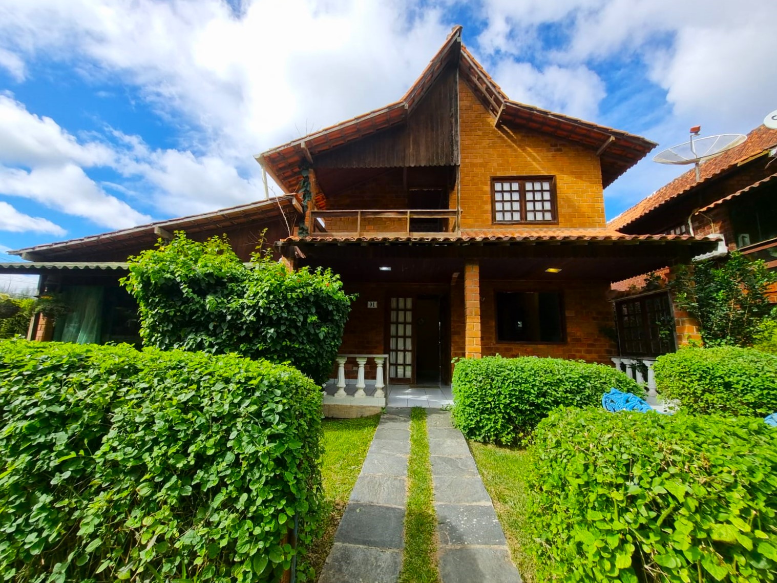 Casa  à Venda em Condomínio em Gravatá/PE - 200 m² - 5 Quartos