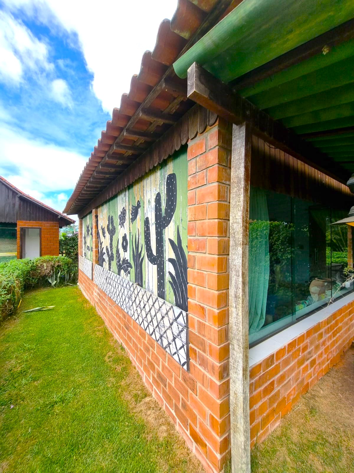 Casa  à Venda em Condomínio em Gravatá/PE - 200 m² - 5 Quartos