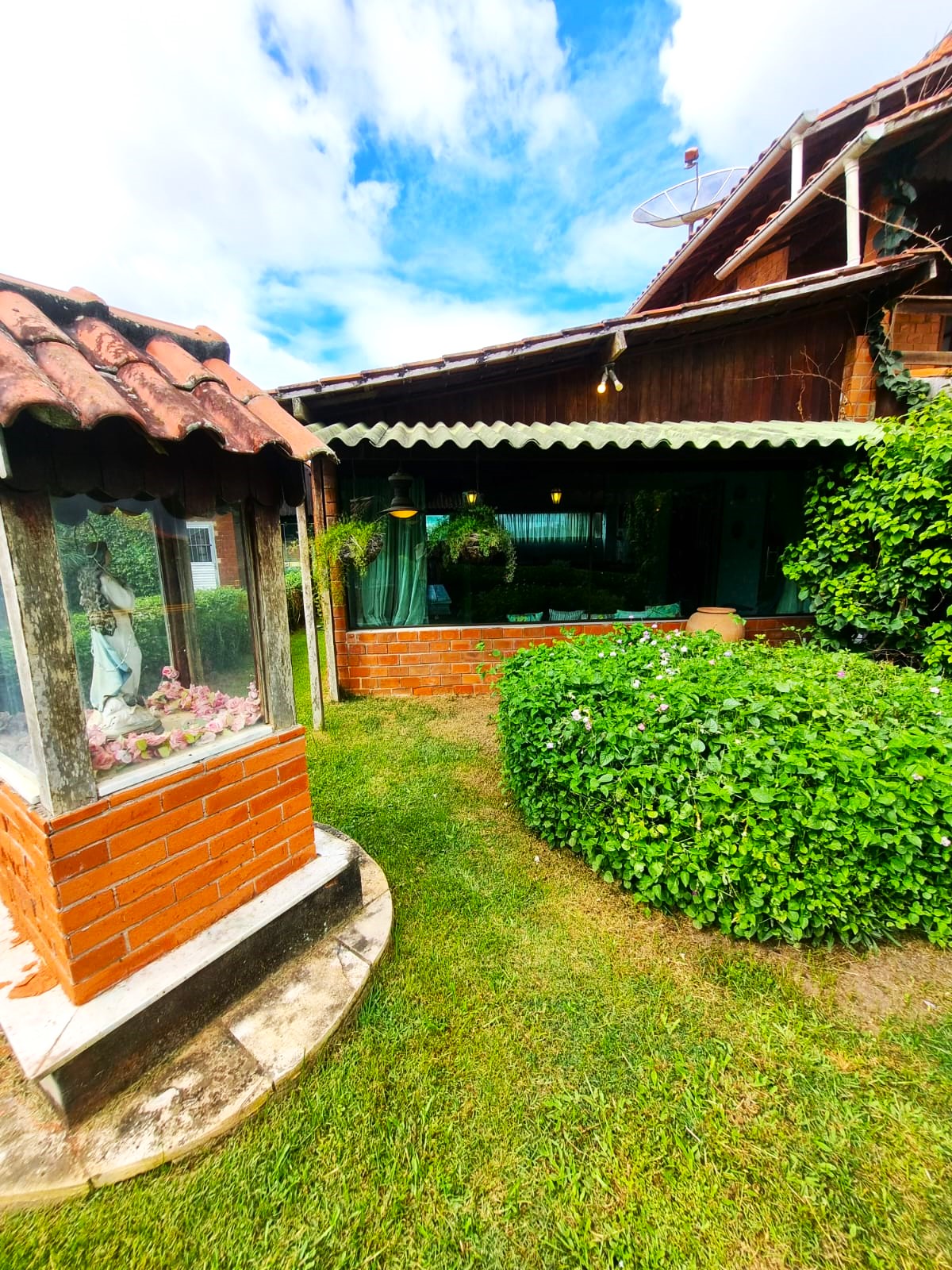 Casa  à Venda em Condomínio em Gravatá/PE - 200 m² - 5 Quartos