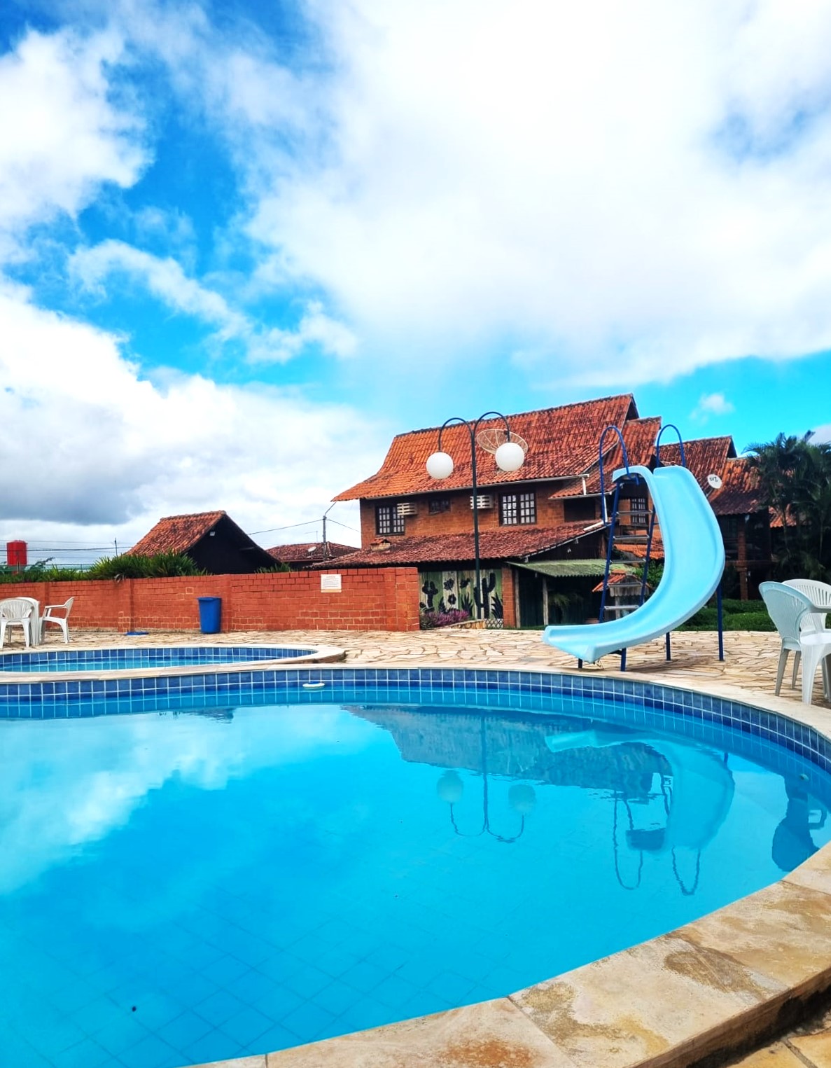 Casa  à Venda em Condomínio em Gravatá/PE - 200 m² - 5 Quartos