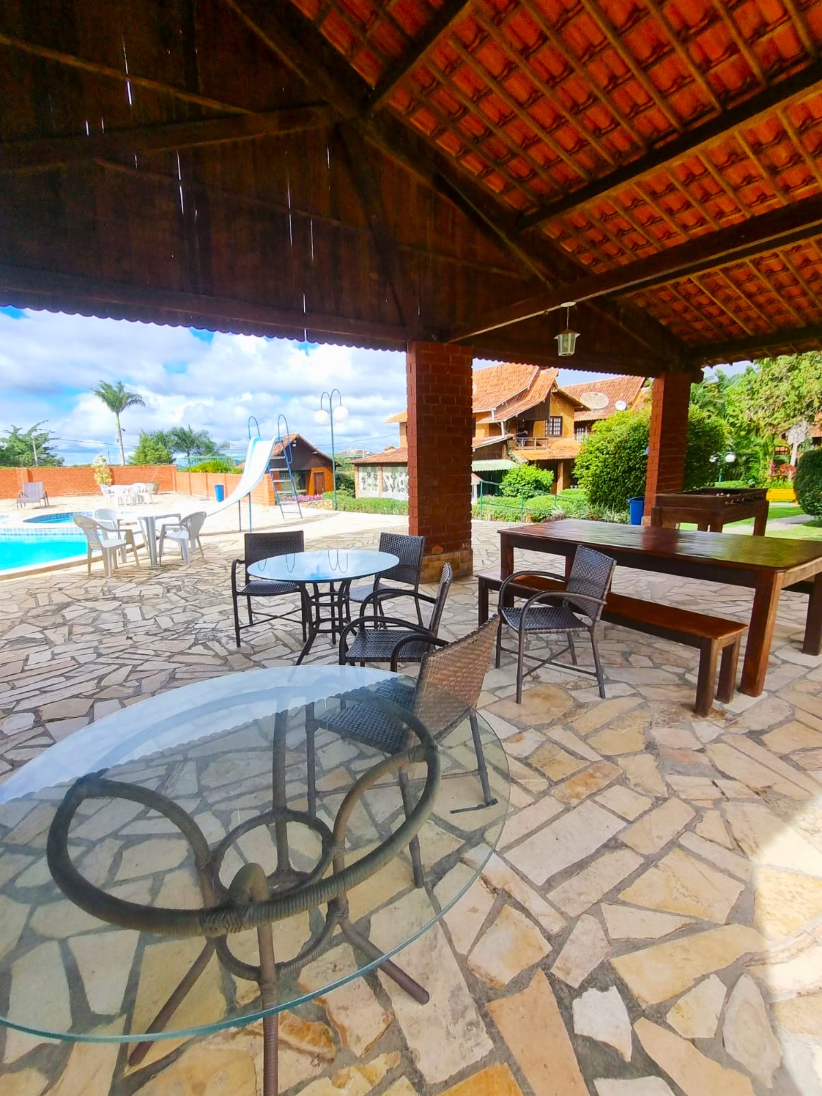 Casa  à Venda em Condomínio em Gravatá/PE - 200 m² - 5 Quartos