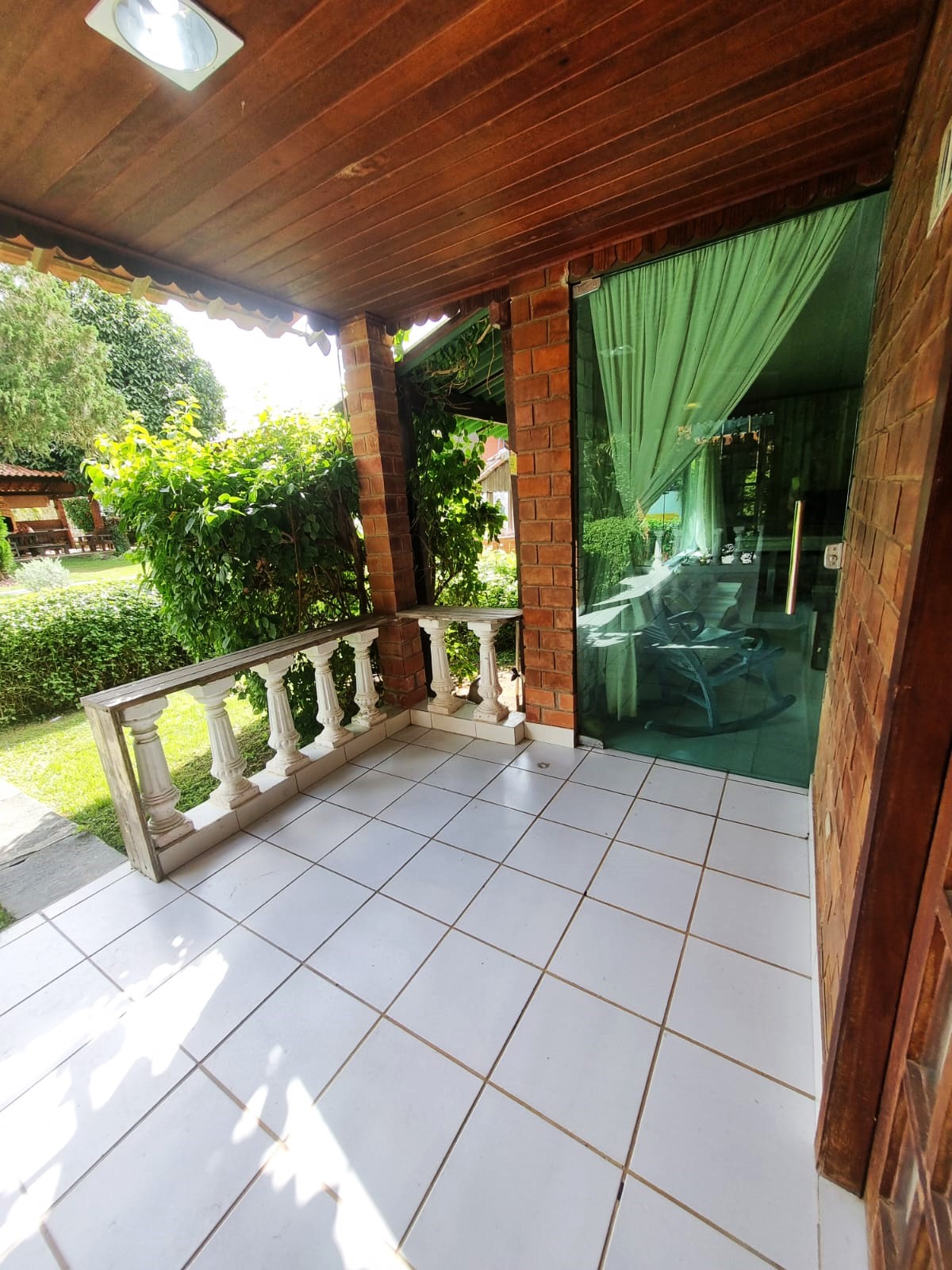 Casa  à Venda em Condomínio em Gravatá/PE - 200 m² - 5 Quartos