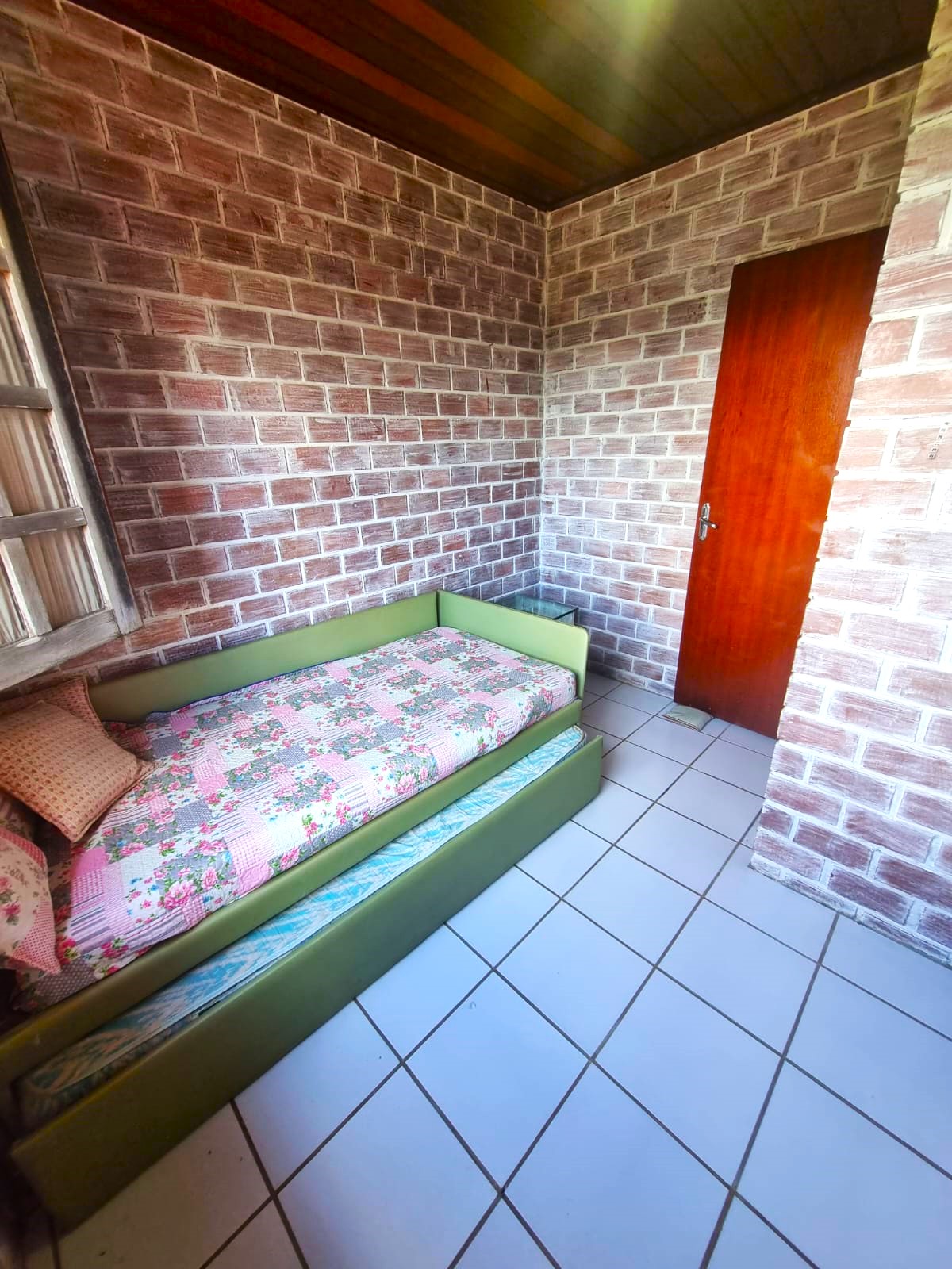 Casa  à Venda em Condomínio em Gravatá/PE - 200 m² - 5 Quartos