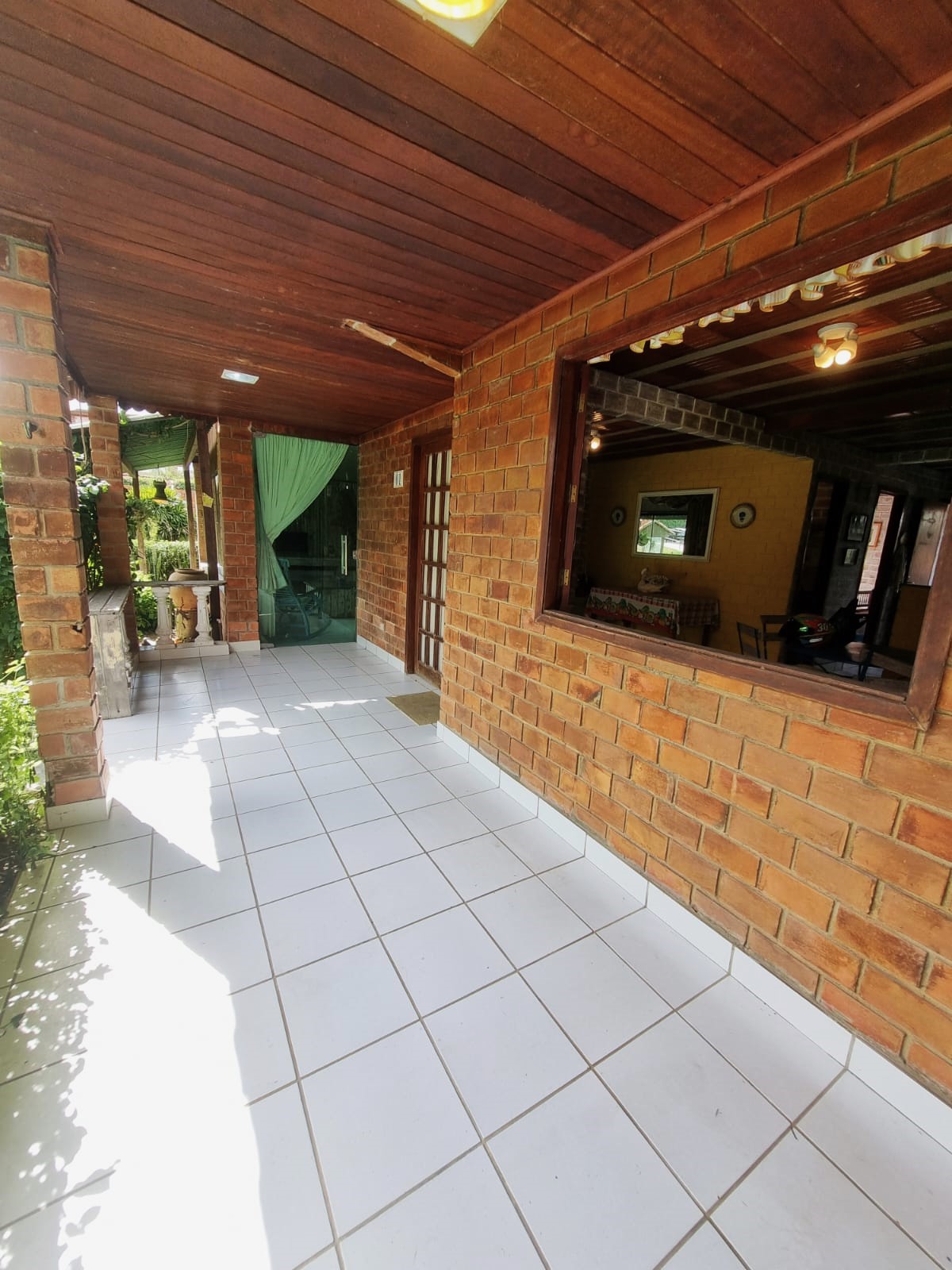 Casa  à Venda em Condomínio em Gravatá/PE - 200 m² - 5 Quartos