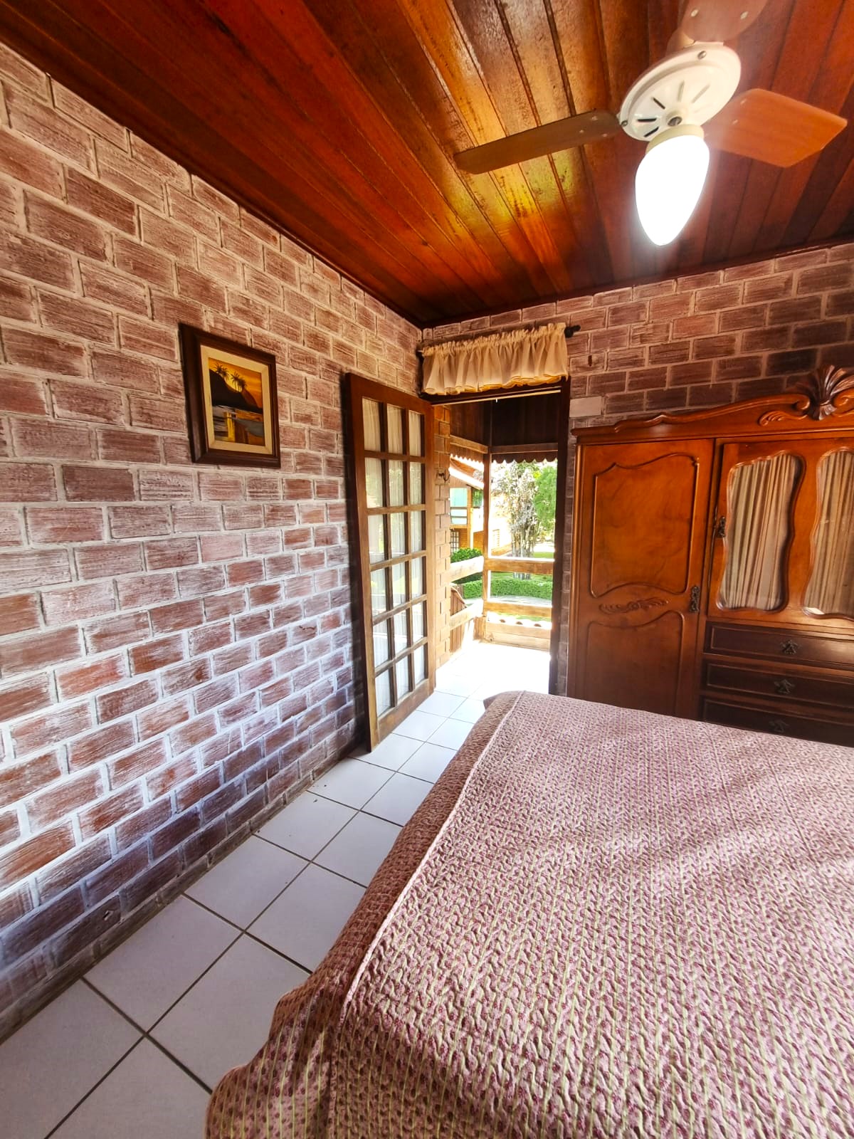 Casa  à Venda em Condomínio em Gravatá/PE - 200 m² - 5 Quartos