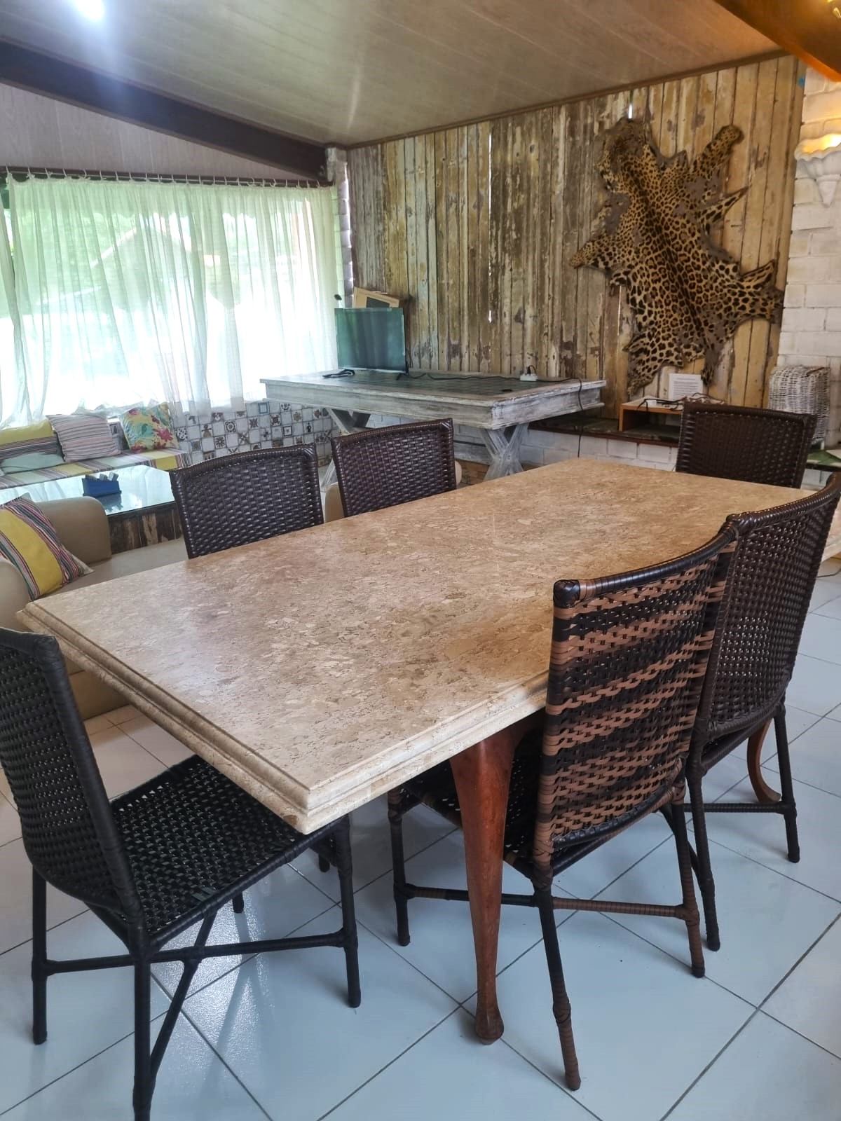 Casa  à Venda em Condomínio em Gravatá/PE - 200 m² - 5 Quartos