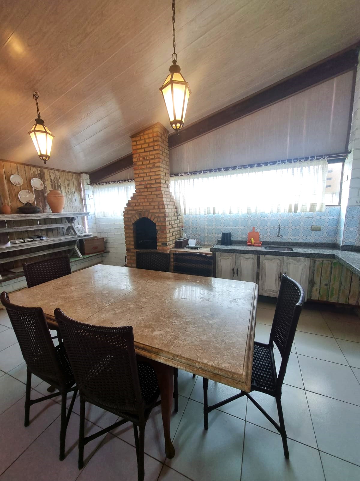 Casa  à Venda em Condomínio em Gravatá/PE - 200 m² - 5 Quartos