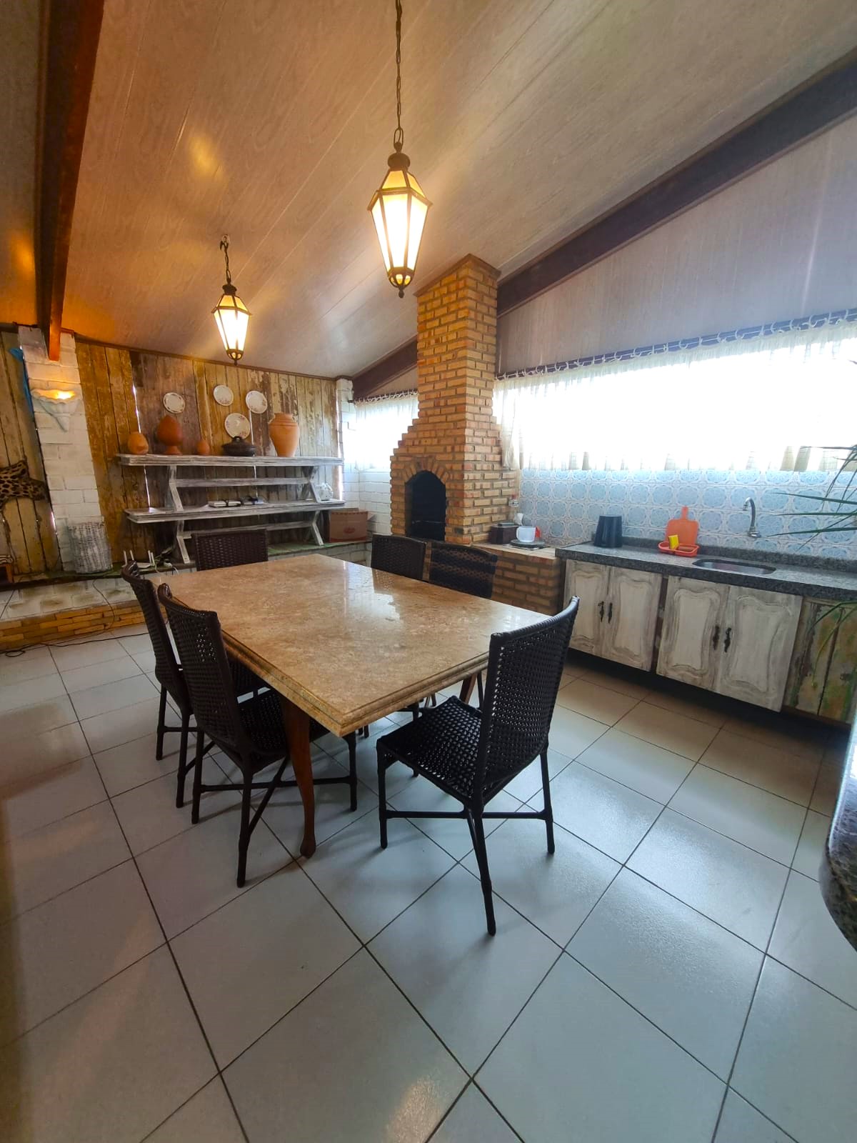 Casa  à Venda em Condomínio em Gravatá/PE - 200 m² - 5 Quartos
