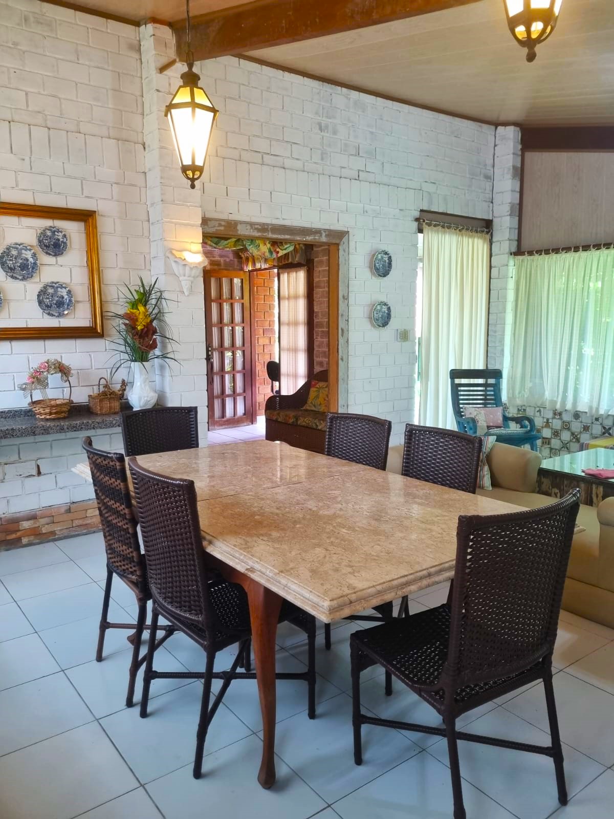 Casa  à Venda em Condomínio em Gravatá/PE - 200 m² - 5 Quartos