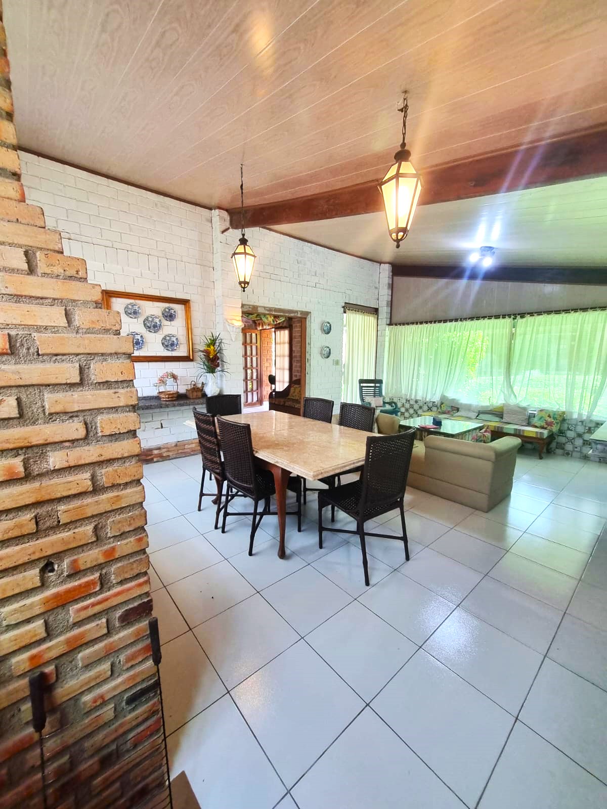 Casa  à Venda em Condomínio em Gravatá/PE - 200 m² - 5 Quartos