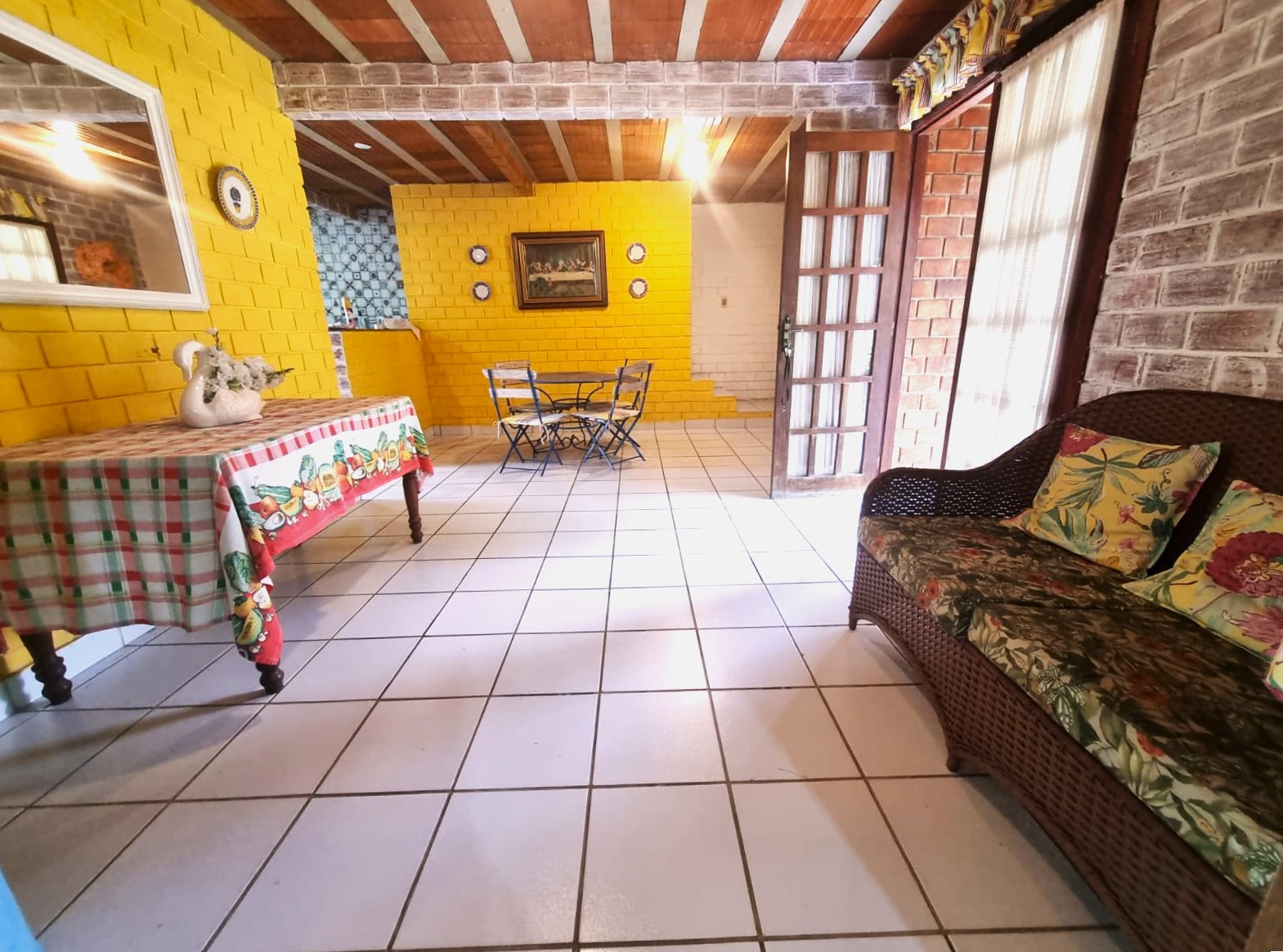 Casa  à Venda em Condomínio em Gravatá/PE - 200 m² - 5 Quartos