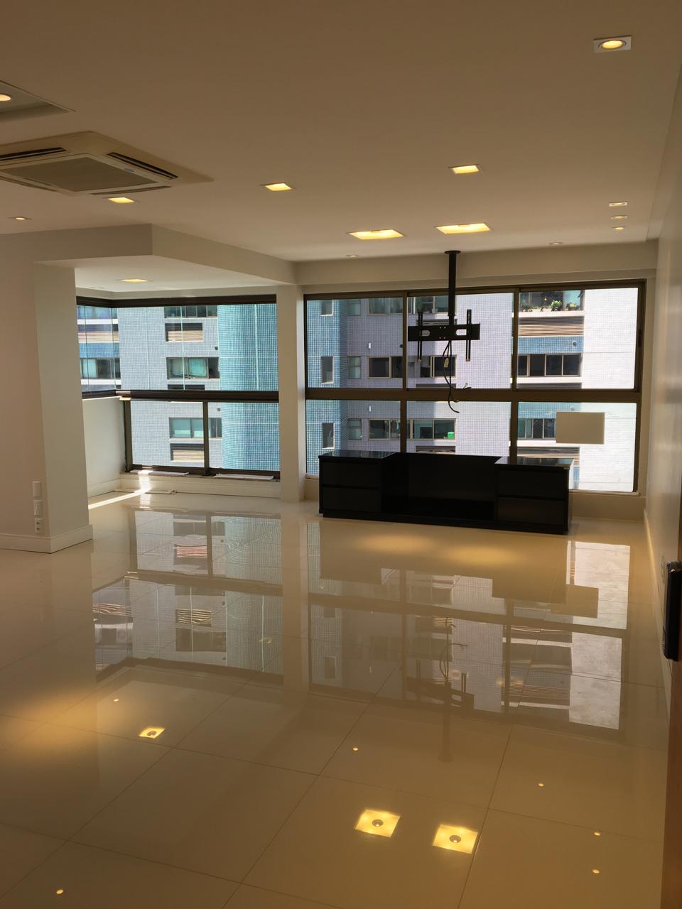 Apartamento Locação 103 m² - Boa Viagem próximo ao mar