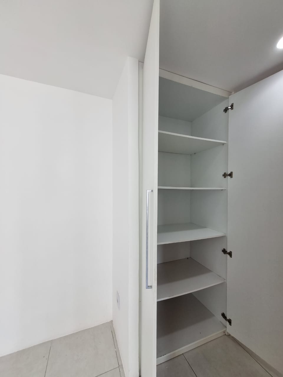 Apartamento Venda - 58 m² - 2 Suítes - Setúbal