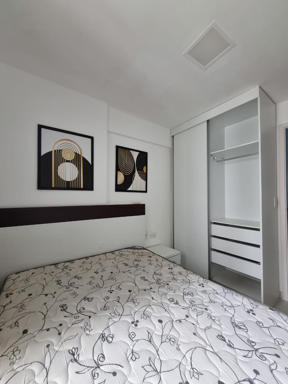 FLAT  1 quarto Locação Mobíliado - Varanda - Boa Viagem