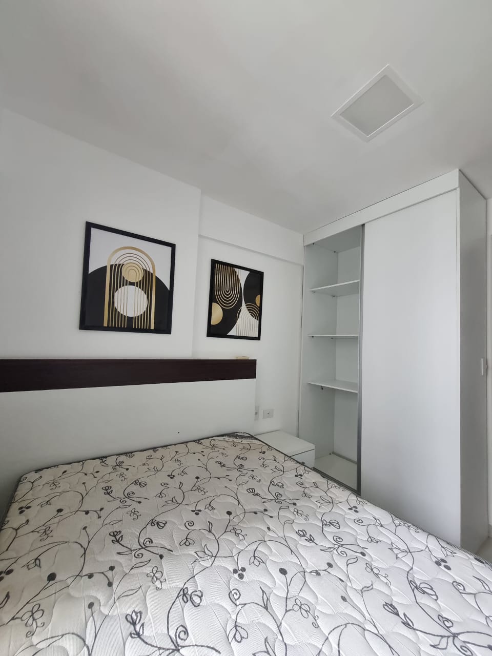FLAT  1 quarto Locação Mobíliado - Varanda - Boa Viagem