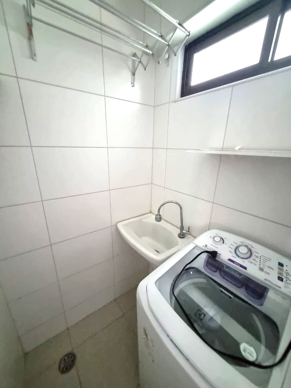 FLAT  1 quarto Locação Mobíliado - Varanda - Boa Viagem