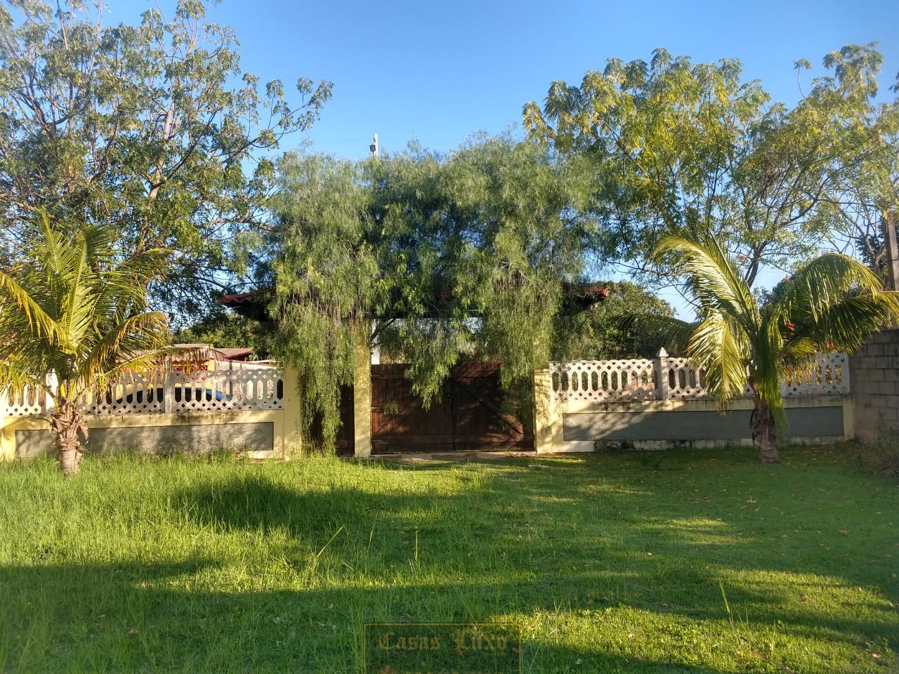 Casa à venda Jaconé - RJ. Com 2 qtos. varandão, 120m² construído. Terreno 400,00m²