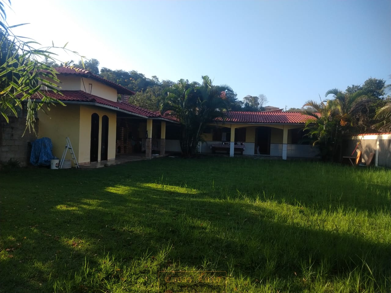 Casa à venda Jaconé - RJ. Com 2 qtos. varandão, 120m² construído. Terreno 400,00m²