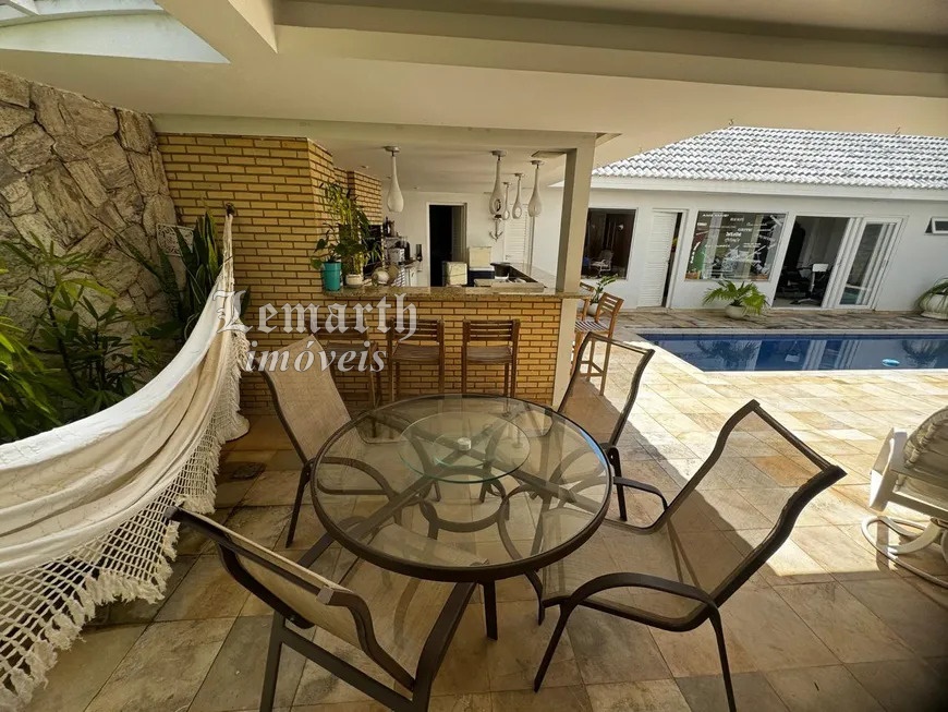 Casa na Barra, Luxo, em condomínio, 5 qtos., 427,00m² 7 vagas. terreno 617,00m²