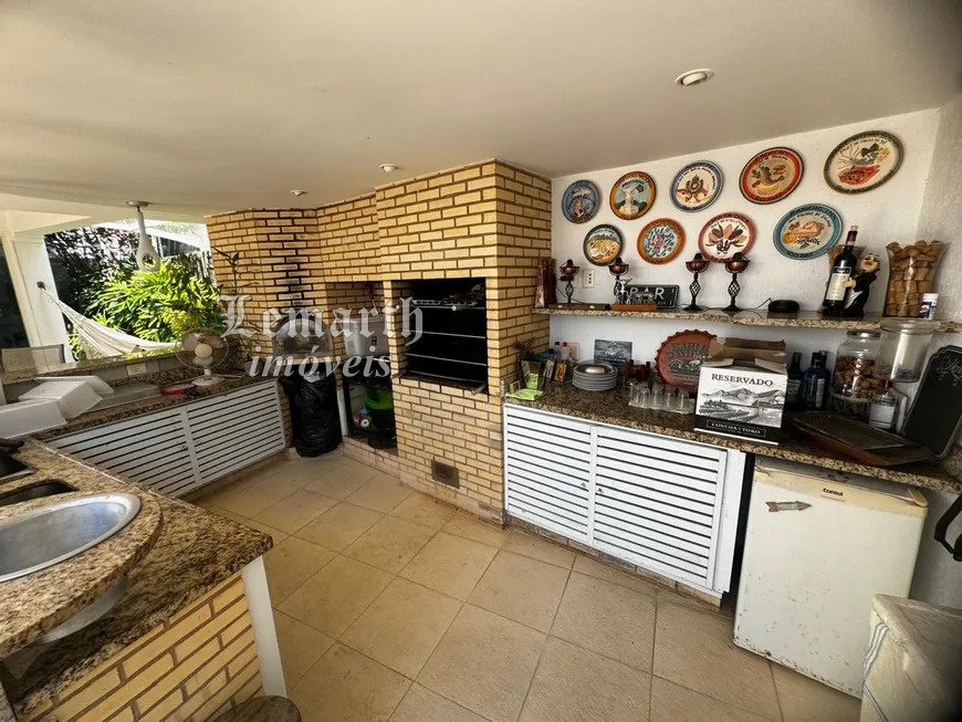 Casa na Barra, Luxo, em condomínio, 5 qtos., 427,00m² 7 vagas. terreno 617,00m²