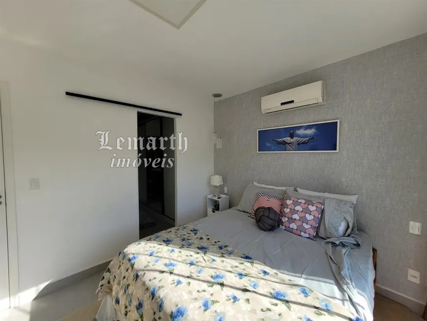 Casa Luxo em Vargem Pq. Condomínio Fechado. 3 Quartos e 4 banheiros, 2 vagas. 225 m²   R$ 1.290.000
