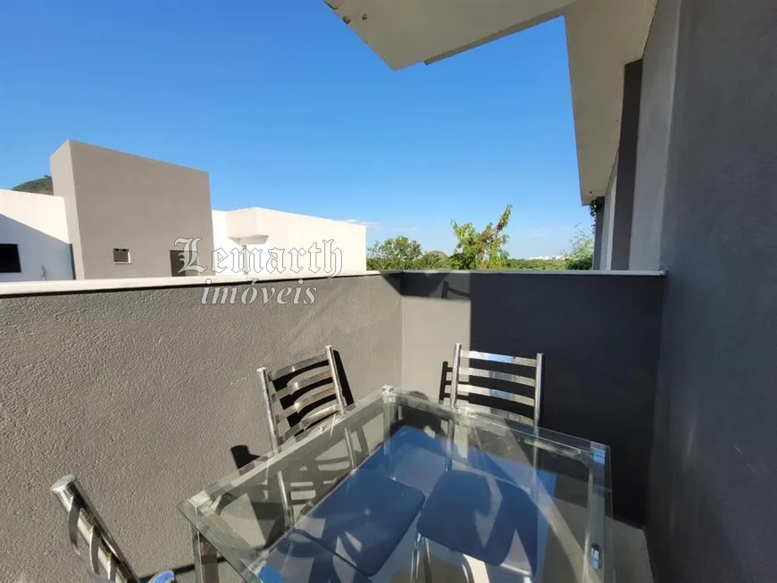 Casa Luxo em Vargem Pq. Condomínio Fechado. 3 Quartos e 4 banheiros, 2 vagas. 225 m²   R$ 1.290.000