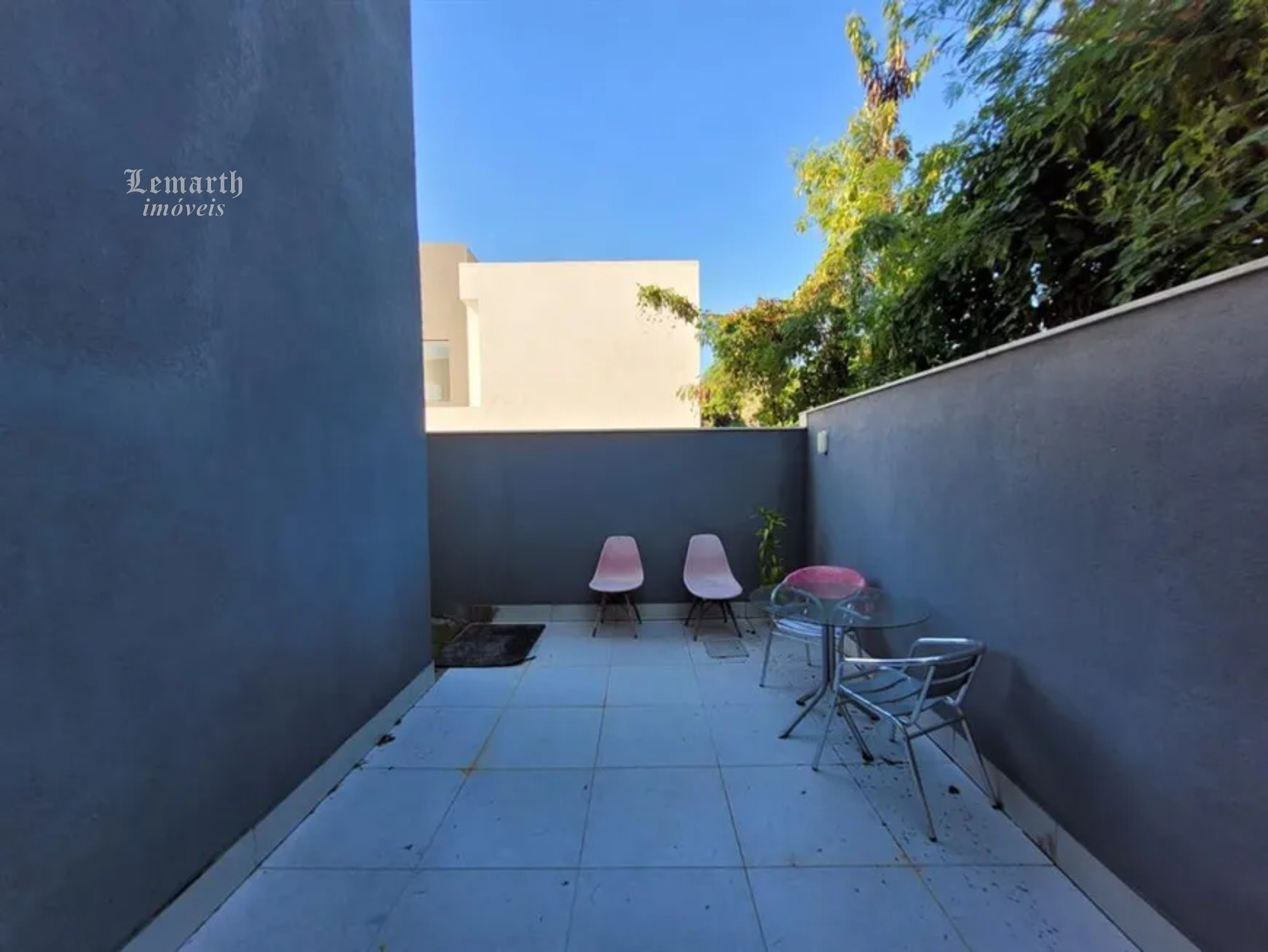 Casa Luxo em Vargem Pq. Condomínio Fechado. 3 Quartos e 4 banheiros, 2 vagas. 225 m²   R$ 1.290.000