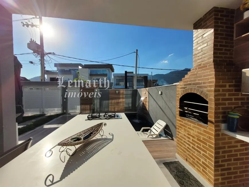 Casa Luxo em Vargem Pq. Condomínio Fechado. 3 Quartos e 4 banheiros, 2 vagas. 225 m²   R$ 1.290.000