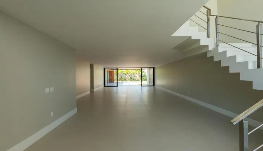 Casa venda na Barra - Alphaville - Com 5 Quartos e 9 banheiros, 852,00m² por R$ 7.900.000 