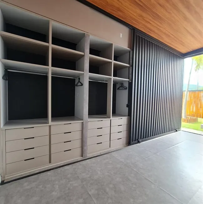 Casa em Condomínio Reserva das Garças - Com 4 Quartos e 5 banheiros à Venda, 350 m² por R$ 1.590.000