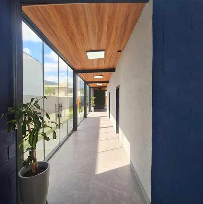 Casa em Condomínio Reserva das Garças - Com 4 Quartos e 5 banheiros à Venda, 350 m² por R$ 1.590.000