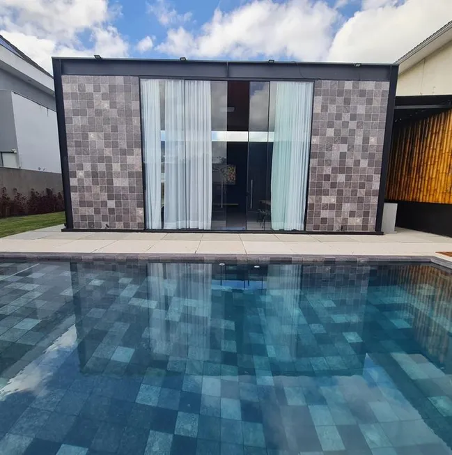 Casa em Condomínio Reserva das Garças - Com 4 Quartos e 5 banheiros à Venda, 350 m² por R$ 1.590.000