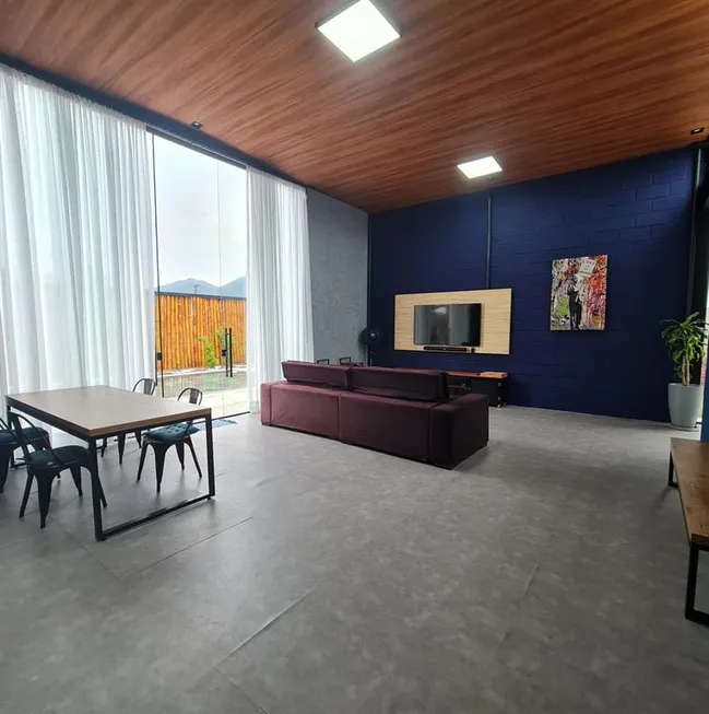 Casa em Condomínio Reserva das Garças - Com 4 Quartos e 5 banheiros à Venda, 350 m² por R$ 1.590.000