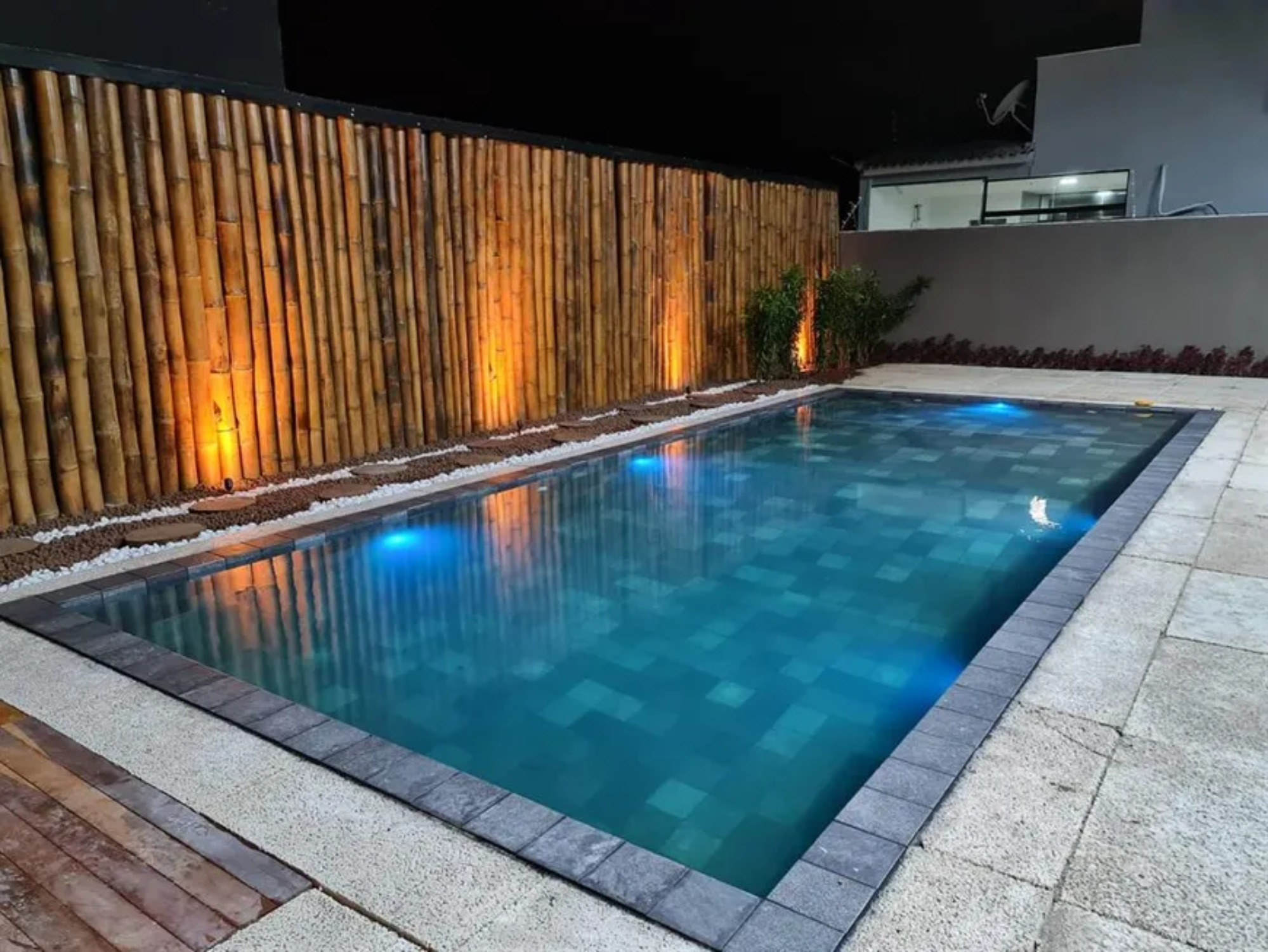 Casa em Condomínio Reserva das Garças - Com 4 Quartos e 5 banheiros à Venda, 350 m² por R$ 1.590.000