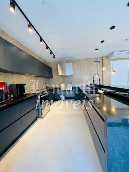 Casa na Barra em Alphaville, 5 suítes, 9 banheiros, 6 vagas, 1.260,00M²