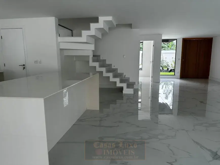 Casa de Condomínio em Recreio - Com 4 Quartos e 7 banheiros à Venda, 367 m² por R$ 3.300.000