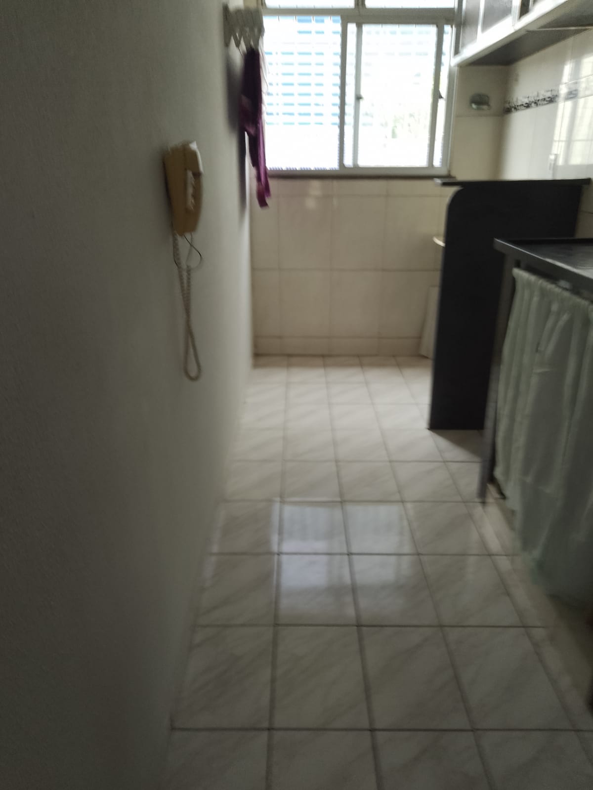 VENDO APARTAMENTO 02 QTOS. COM VAGA, NO CONDOMÍNIO RESIDENCIAL AMETISTA. EM JESUÍTAS. 
