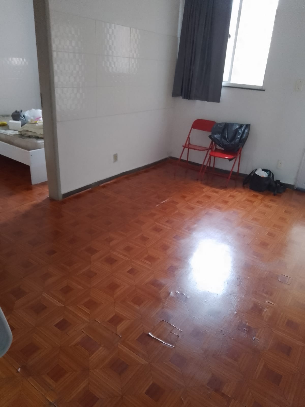 VENDO APARTAMENTO 02 QTOS. COM VAGA, NO CONDOMÍNIO RESIDENCIAL AMETISTA. EM JESUÍTAS. 