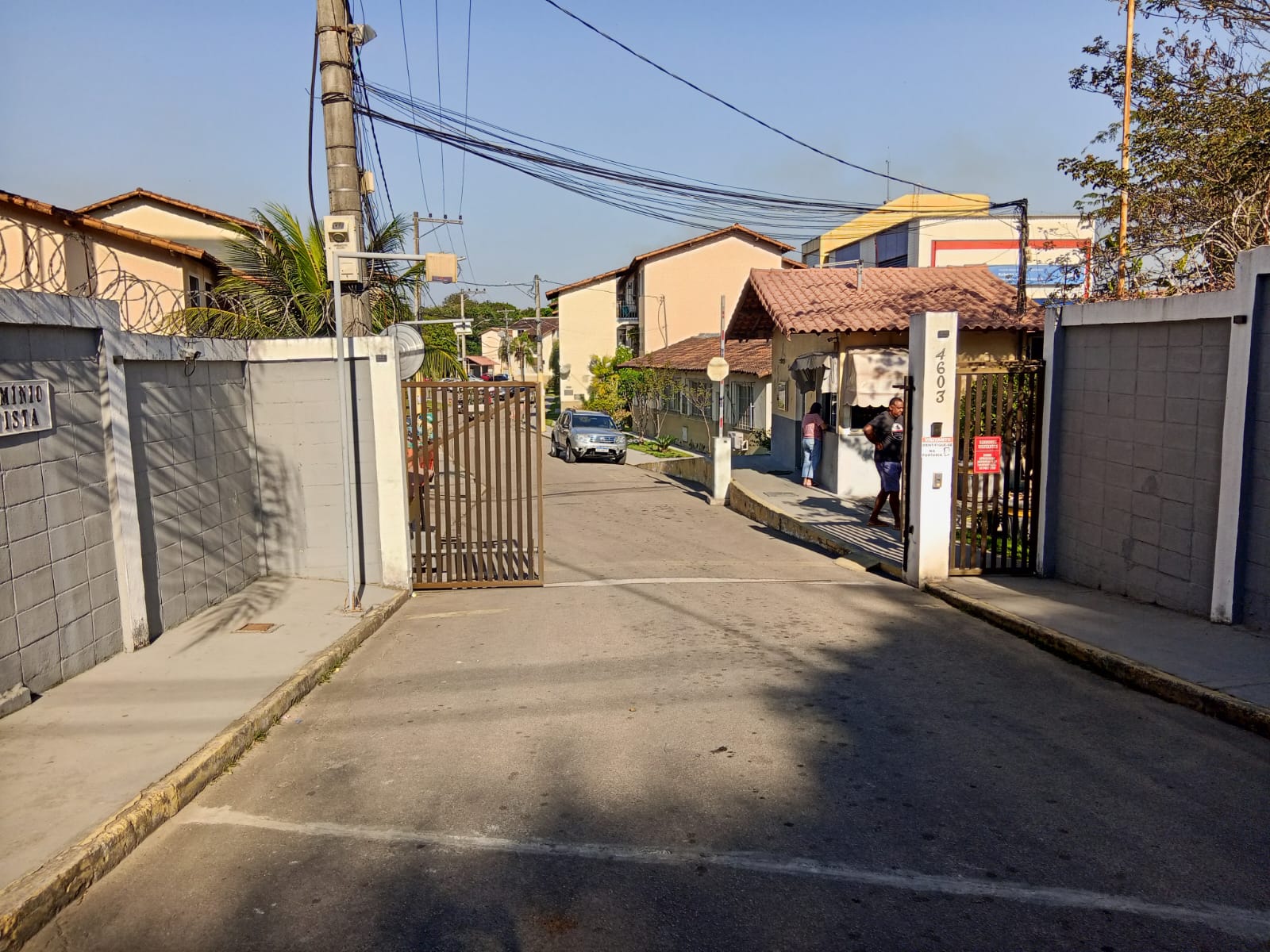 VENDO APARTAMENTO 02 QTOS. COM VAGA, NO CONDOMÍNIO RESIDENCIAL AMETISTA. EM JESUÍTAS. 