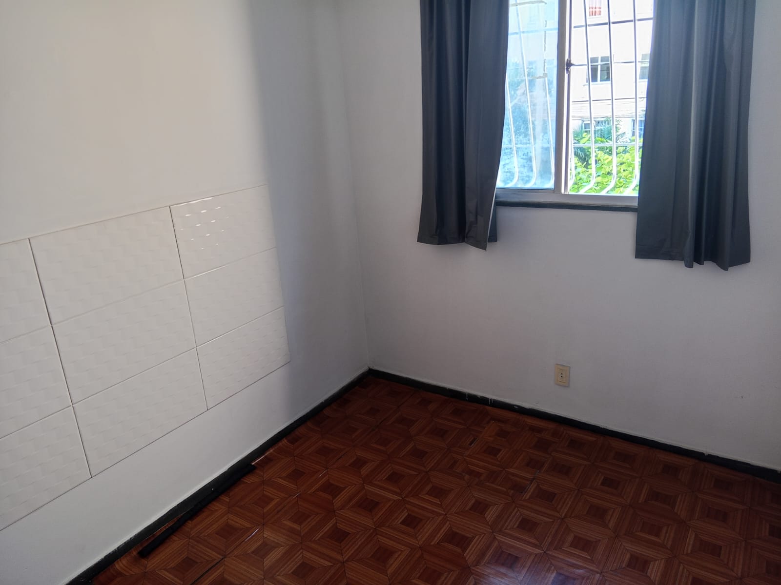 VENDO APARTAMENTO 02 QTOS. COM VAGA, NO CONDOMÍNIO RESIDENCIAL AMETISTA. EM JESUÍTAS. 