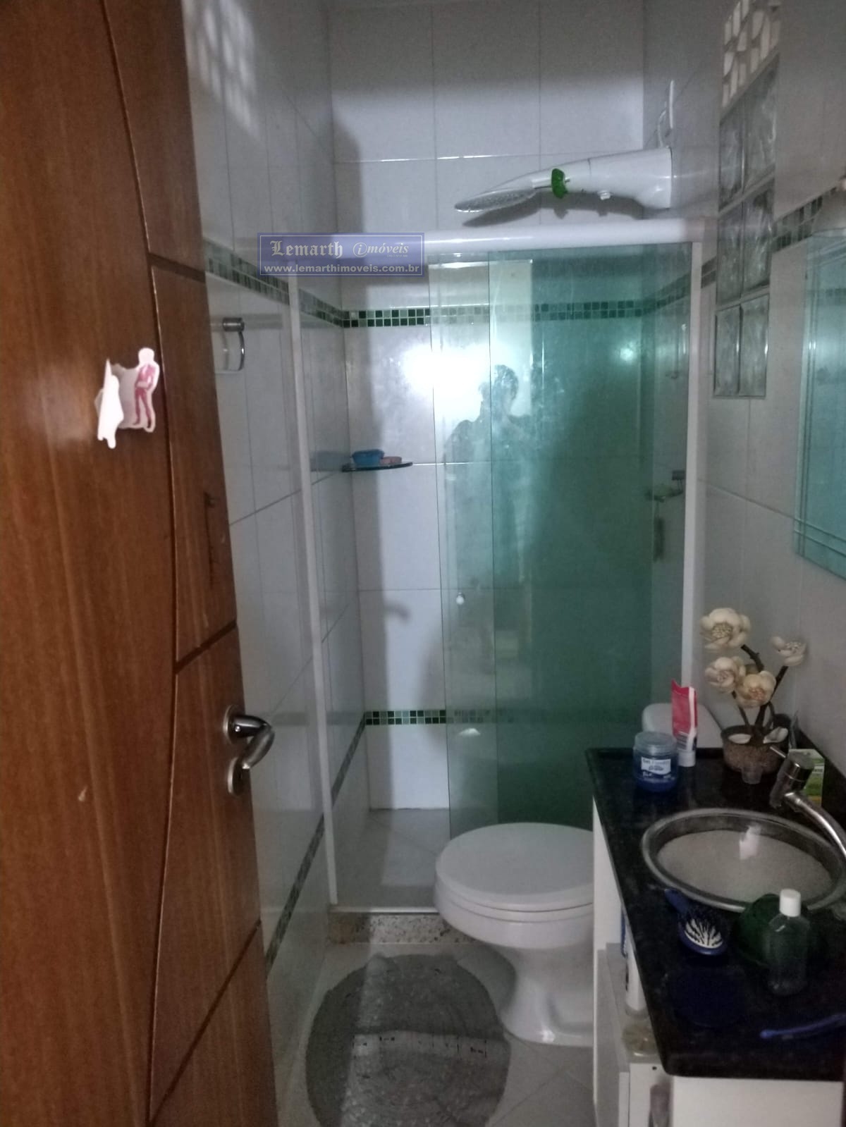 CASA EM CONDOMÍNIO FECHADO - PRAÇA SECA - 3 QTOS. SUÍTE, ÁREA EXTERNA COM CHURRASQUEIRA E GARAGEM.
