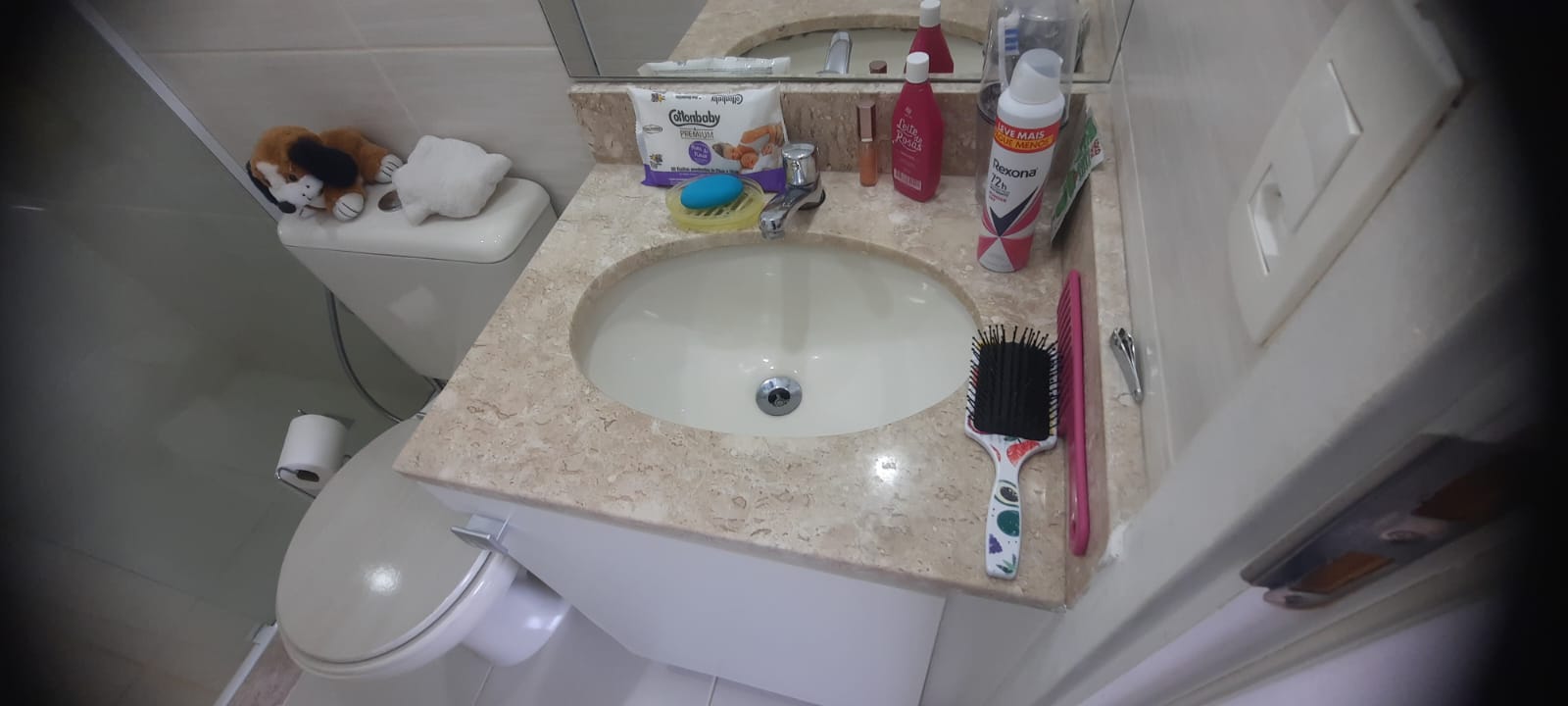 Alugo Apartamento na Praça Seca -  Totalmente Mobiliado - Lindo de 2Qtos. Suíte, Armários em todos os ambientes, 1 vaga de garagem  - R$1.700,00